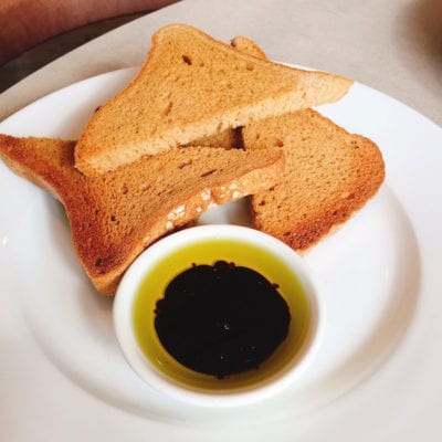 carluccios-gluten-free-bread-oil-balsamic