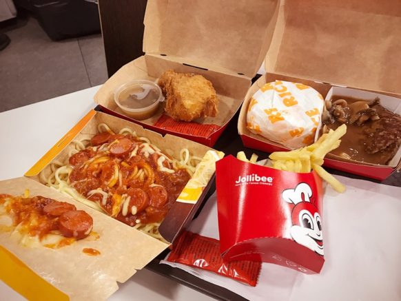 Food Review: Jollibee, London • Foodie Explorers