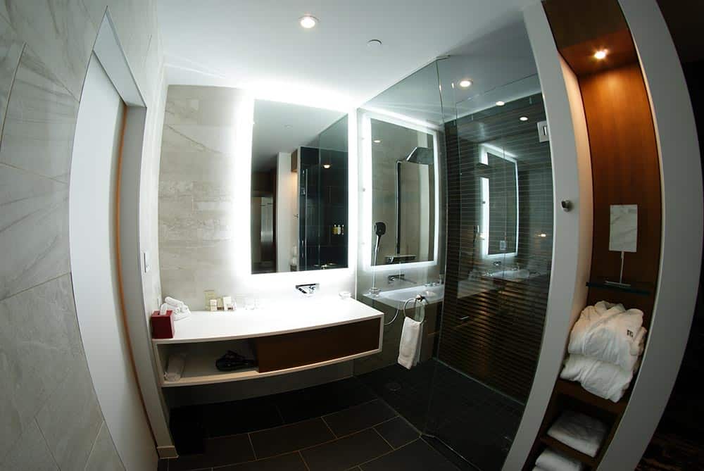 Le Germain Hotel Toronto Mercer bathroom