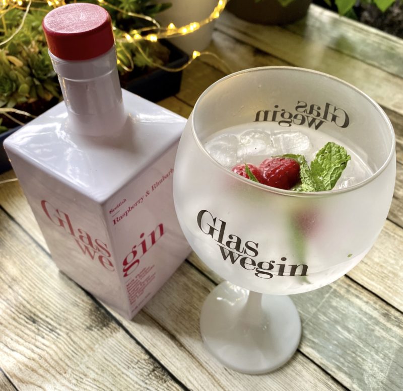 glaswegin raspberry and rhubarb gin perfect serve