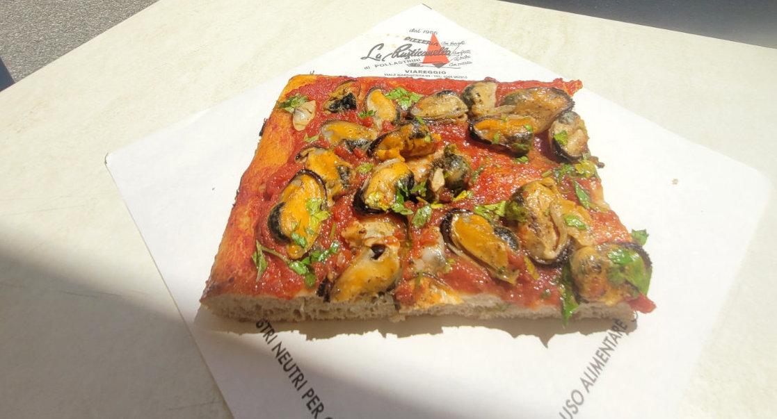 mussels pizza viareggio