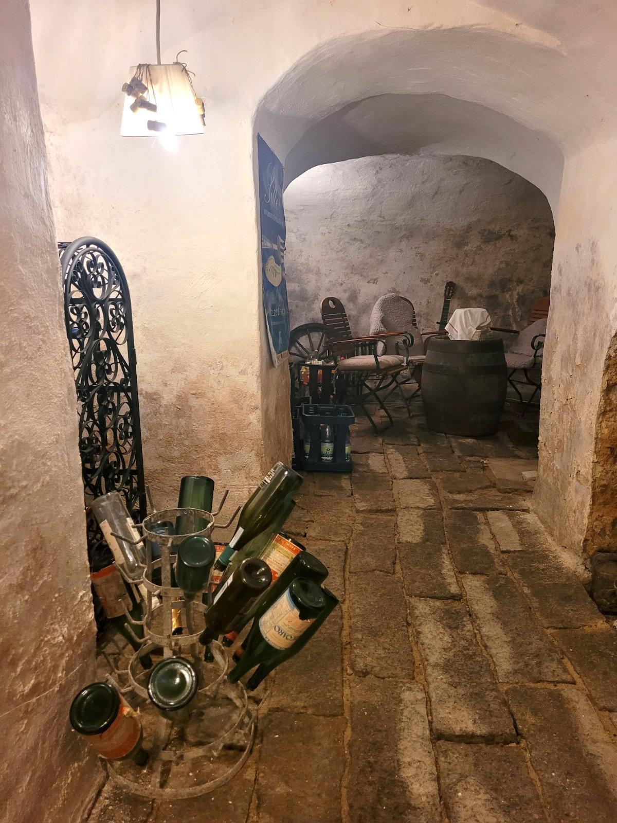 suite hans cellar 2