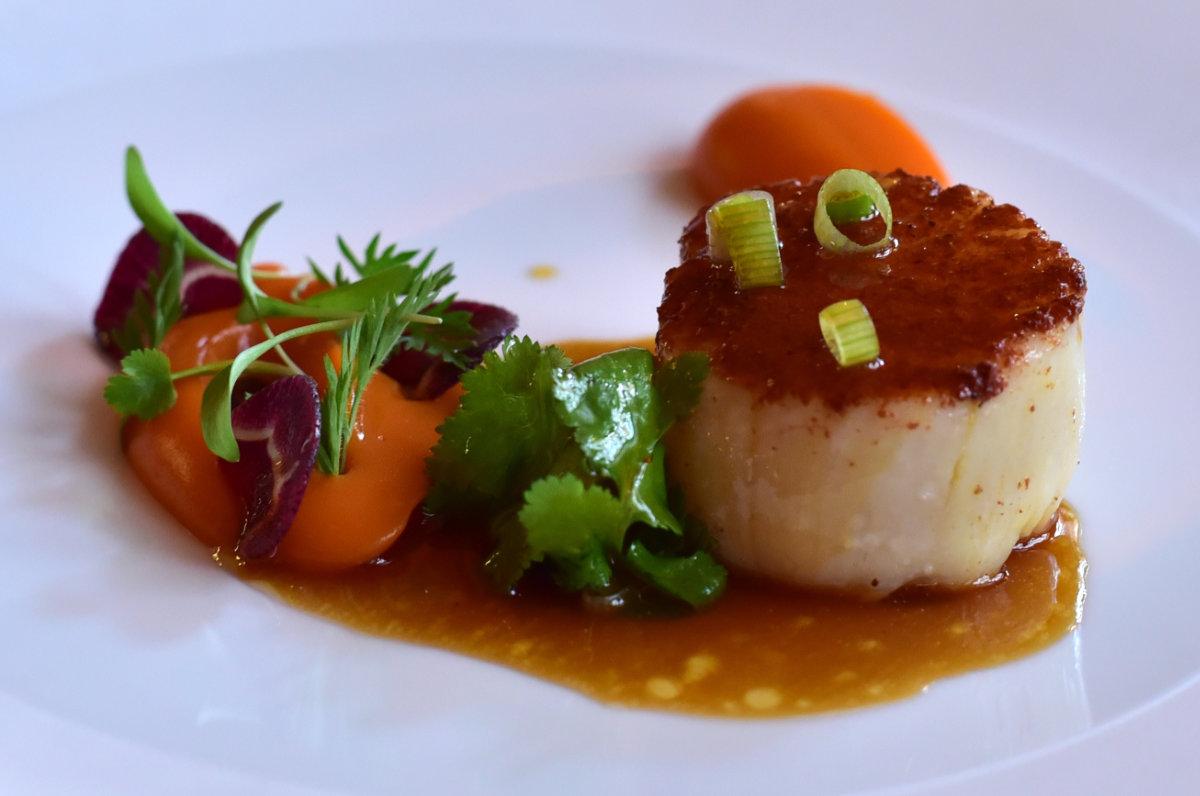 helene darroze at the connaught scallop