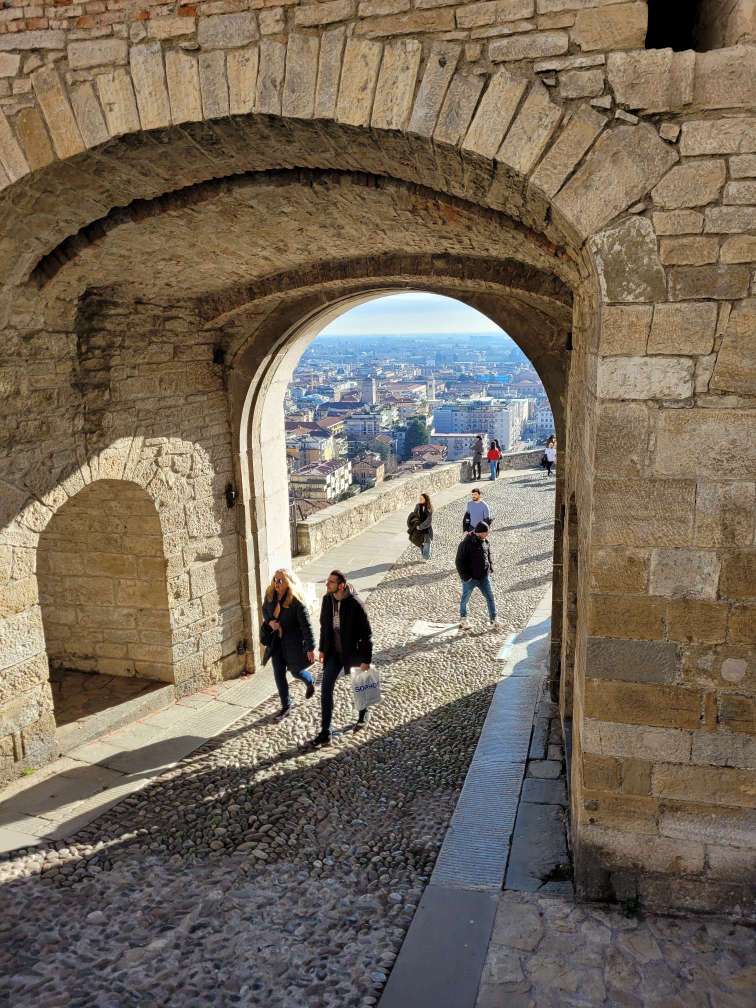 porta san giacomo bergamo italy