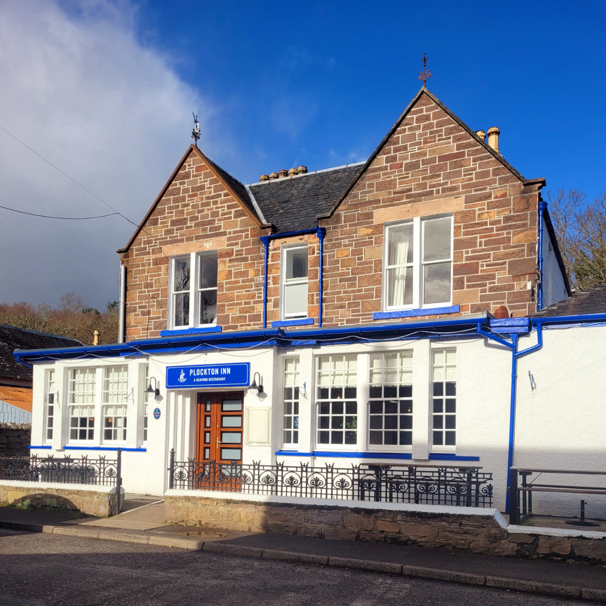 plockton inn outside hotel