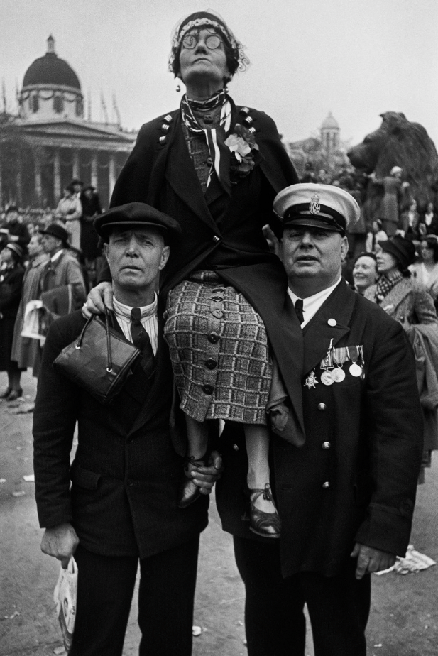 Henri Cartier-Bresson: Coronation of KingGeorge VI, London, Great Britain, 12 May 1937, © 2024 Fondation Henri Cartier-Bresson / Magnum Photos