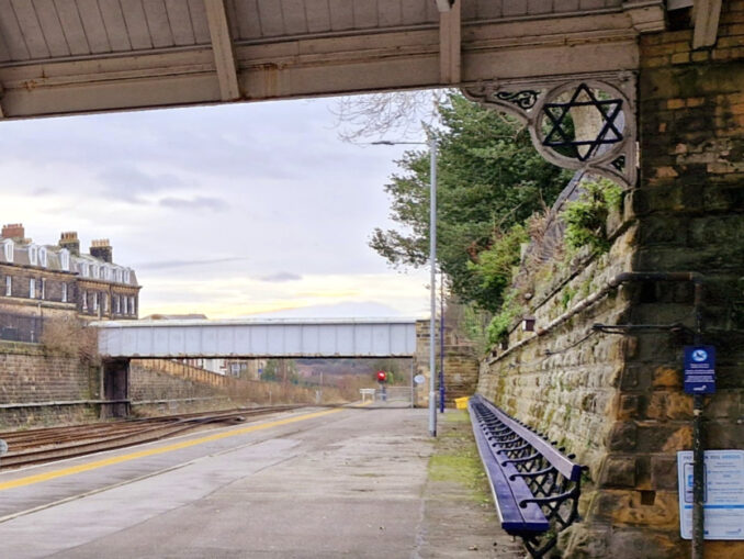 scarborough railway bench 1