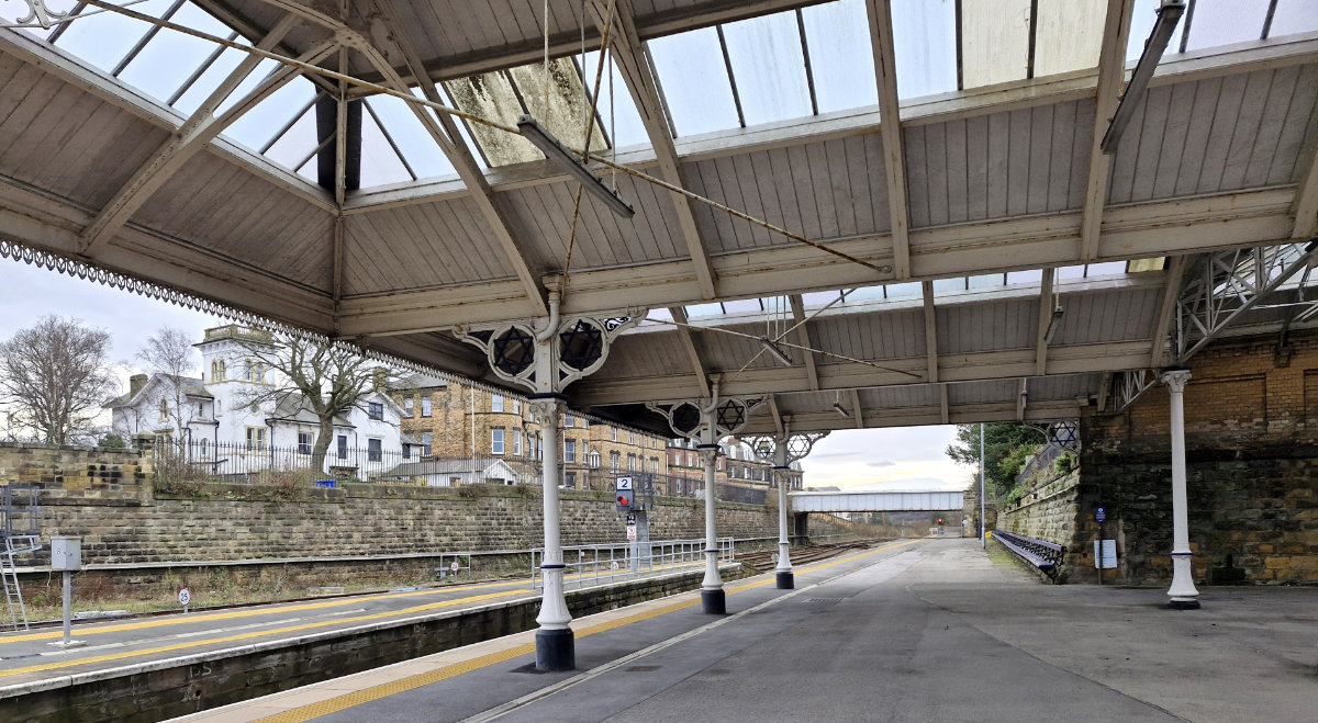 scarborough railway bench 1